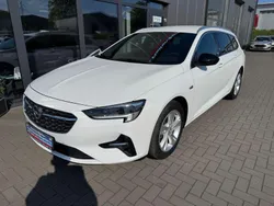 Weiß Gebraucht 2022 Opel Insignia Business Kombi | 17.990 € (Fairer Preis)