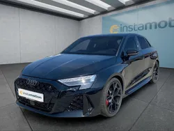 Schwarz Gebraucht 2025 Audi RS3 Sportback Kleinwagen | 69.999 €