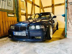 Violet Gebraucht 1994 BMW 325 Coupé | 14.500 €