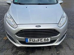 Grau Gebraucht 2014 Ford Fiesta Titanium Limousine | 3.500 € (Guter Preis)