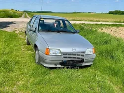 Grau Gebraucht 1986 Opel Kadett Limousine | 4.350 €