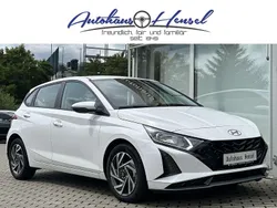 Atlas white Gebraucht 2023 Hyundai i20 Comfort Kleinwagen | 19.990 € (Fairer Preis)
