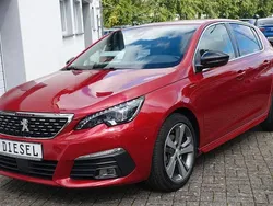 Rot Gebraucht 2020 Peugeot 308 Allure Limousine | 14.990 € (Fairer Preis)