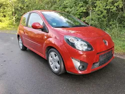Rot Gebraucht 2010 Renault Twingo Kleinwagen | 3.999 €