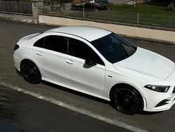 Weiß Gebraucht 2020 Mercedes A250 AMG line Limousine | 27.999 € (Teuer)