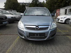 Silber Gebraucht 2010 Opel Zafira Edition Van / Kleinbus | 3.290 € (Guter Preis)
