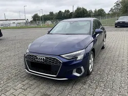 Blau Gebraucht 2022 Audi A3 Sportback e-tron Advanced Limousine | 21.499 € (Fairer Preis)