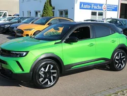 Grün Gebraucht 2023 Opel Mokka-e GS Line SUV | 18.999 € (Superpreis)