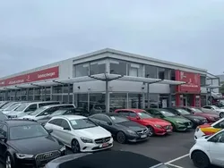 Weiß Gebraucht 2018 Mercedes C180 AMG line Cabrio | 23.490 € (Fairer Preis)