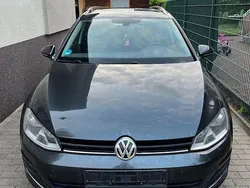 Blau Gebraucht 2016 VW Golf VII Comfortline Kombi | 7.950 € (Teuer)