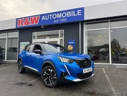 Blau Gebraucht 2020 Peugeot 2008 GT-line SUV | 20.990 € (Etwas zu teuer)
