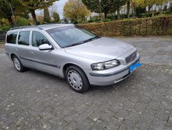 Silber Gebraucht 2001 Volvo V70 Kombi | 1.400 €