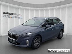 Grau Neu 2025 BMW 220 Active Tourer Luxury Line Van / Kleinbus | 52.130 € (Teuer)
