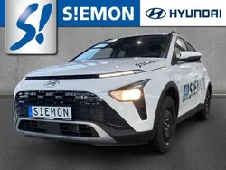 Sol (weiss Gebraucht 2024 Hyundai Bayon Trend SUV | 16.930 €