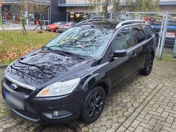 Schwarz Gebraucht 2011 Ford Focus Kombi | 3.500 € (Fairer Preis)