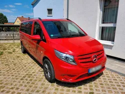 Rot Gebraucht 2015 Mercedes Vito Van / Kleinbus | 24.999 €