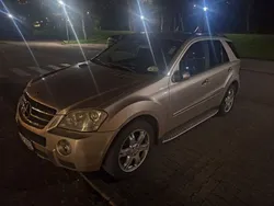 Gold Gebraucht 2005 Mercedes ML500 SUV | 11.900 € (Etwas zu teuer)