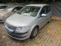 Silber Gebraucht 2010 VW Touran Conceptline Van / Kleinbus | 6.500 € (Superpreis)