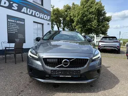 Grau Gebraucht 2019 Volvo V40 CC Plus Kombi | 19.900 € (Etwas zu teuer)