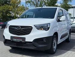 Weiß Gebraucht 2020 Opel Combo Edition Van / Kleinbus | 15.490 € (Fairer Preis)
