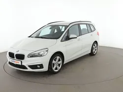 Weiß Gebraucht 2016 BMW 218 Gran Tourer Advantage Van / Kleinbus | 15.180 € (Guter Preis)