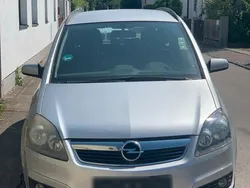 Grau Gebraucht 2007 Opel Zafira Van / Kleinbus | 500 € (Superpreis)