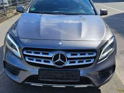 Grau Gebraucht 2018 Mercedes GLA200 AMG line SUV | 18.499 € (Fairer Preis)