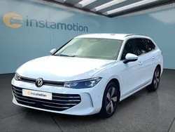 Weiß Gebraucht 2024 VW Passat Kombi | 36.449 € (Guter Preis)