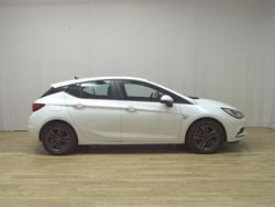 Weiss Gebraucht 2019 Opel Astra Limousine | 7.480 € (Superpreis)