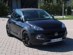 Schwarz Gebraucht 2016 Opel Adam Rocks S Kleinwagen | 11.990 € (Etwas zu teuer)