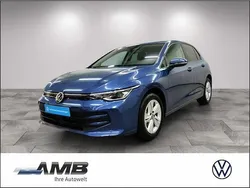 Anemonenblau metallic Gebraucht 2024 VW Golf VIII Life Limousine | 26.950 € (Etwas zu teuer)