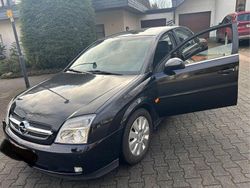 Schwarz Gebraucht 2003 Opel Vectra Limousine | 3.990 € (Etwas zu teuer)