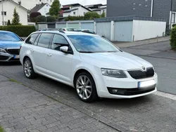 Weiß Gebraucht 2014 Skoda Octavia Style Kombi | 10.300 € (Fairer Preis)