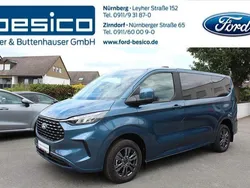 Chromablau metallic Gebraucht 2024 Ford Tourneo Custom Titanium Van / Kleinbus | 46.970 € (Fairer Preis)
