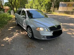 Silber Gebraucht 2008 Skoda Octavia vRS Kombi | 2.400 € (Guter Preis)