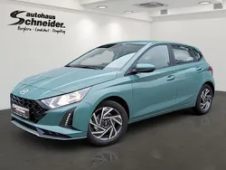 Grün Neu 2024 Hyundai i20 Trend Limousine | 20.390 € (Fairer Preis)