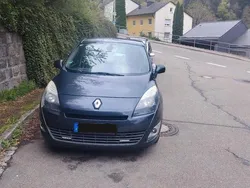 Blau Gebraucht 2010 Renault Grand Scénic III Van / Kleinbus | 3.900 € (Etwas zu teuer)