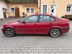 Rot Gebraucht 2000 BMW 318 Limousine | 1.500 € (Superpreis)