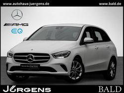 Weiß Gebraucht 2022 Mercedes B250e Van / Kleinbus | 23.420 € (Superpreis)