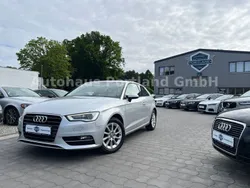 Silber Gebraucht 2013 Audi A3 Attraction Limousine | 10.999 €