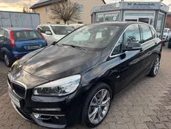 Black sapphire metallic Gebraucht 2017 BMW 225 Luxury Line Van / Kleinbus | 14.999 € (Fairer Preis)