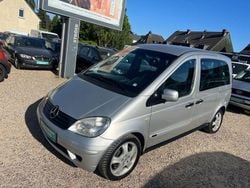 Silber Gebraucht 2004 Mercedes Vaneo Van / Kleinbus | 2.999 € (Fairer Preis)