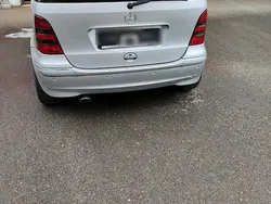 Grau Gebraucht 2002 Mercedes 190 Kleinwagen | 1.650 €