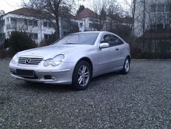 Silber metallic Gebraucht 2001 Mercedes C200 Coupé | 6.900 €