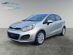 Silber Gebraucht 2014 Kia Rio Edition 7 Limousine | 6.290 € (Fairer Preis)