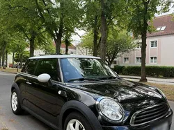 Schwarz Gebraucht 2009 Mini Cooper Kleinwagen | 4.600 € (Etwas zu teuer)