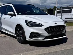 Weiß Gebraucht 2020 Ford Focus ST Kombi | 10.695 € (Fairer Preis)