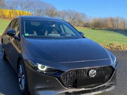 Grau Gebraucht 2019 Mazda 3 Limousine | 17.600 € (Guter Preis)