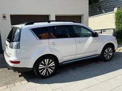 Weiß Gebraucht 2011 Mitsubishi Outlander SUV | 6.500 € (Fairer Preis)