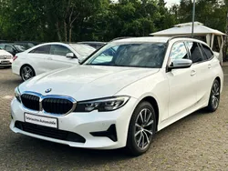 Weiß Gebraucht 2022 BMW 318 Advantage Kombi | 20.900 € (Fairer Preis)